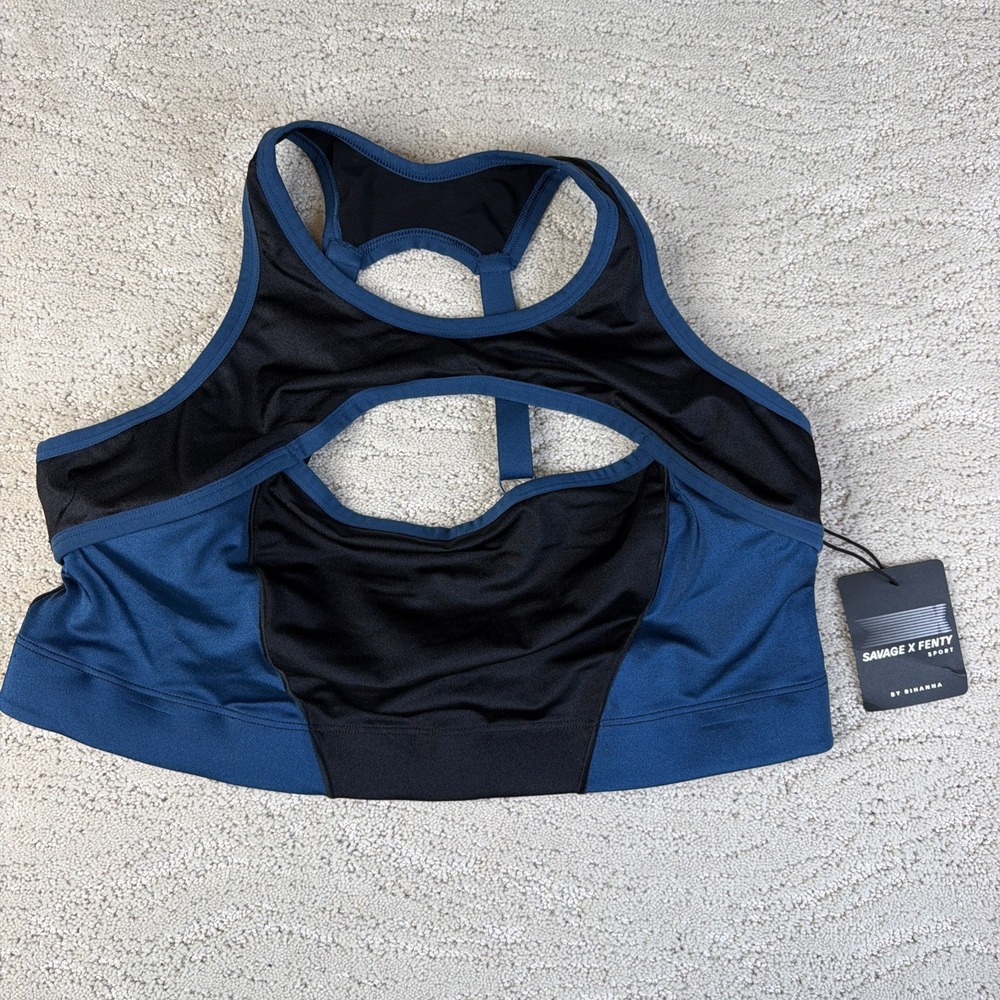 Women's NEW Savage X Fenty Size 2XL Sports Bra Cut Out Rihanna‎